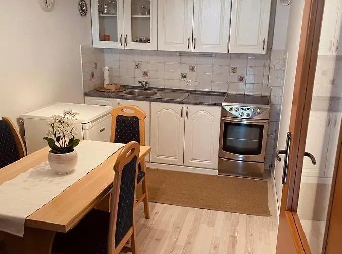 Apartma Pri Olgi * בלד